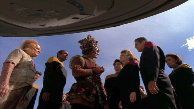 Star Trek: Voyager — s02e26 — Basics, Part I
