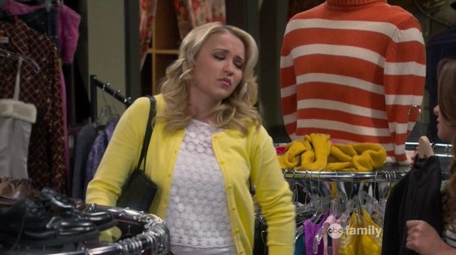 Young & Hungry — s02e17 — Young & Trashy