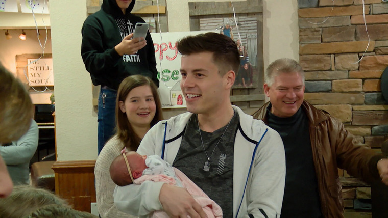 Bringing Up Bates — s09e15 — A Double Date & Something to Celebrate!