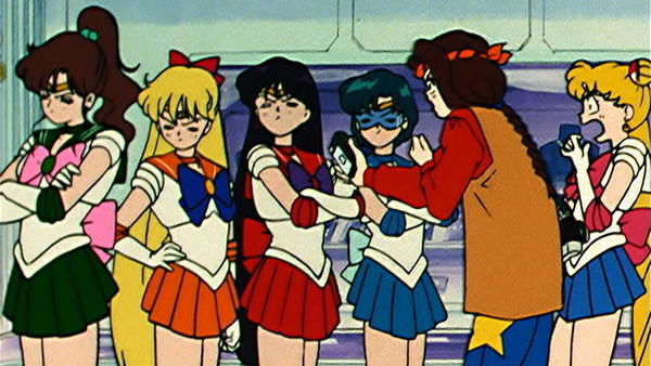 Красавица-воин Сейлор Мун — s01e43 — Usagi Abandoned: The Falling-Out of the Sailor Guardians