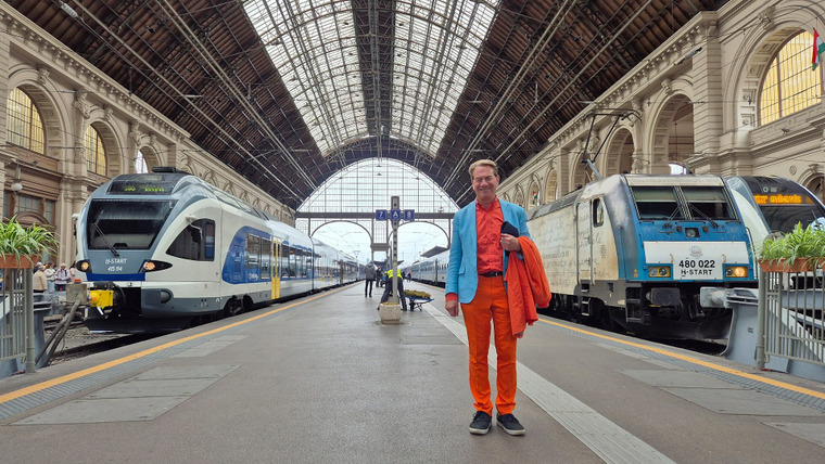 Большое железнодорожное путешествие по континенту — s09e11 — Sopron to Keleti