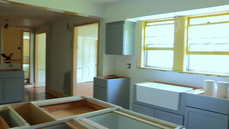 House Hunters Renovation — s2015e03 — A Growing Family Buys An Old House With New Problems
