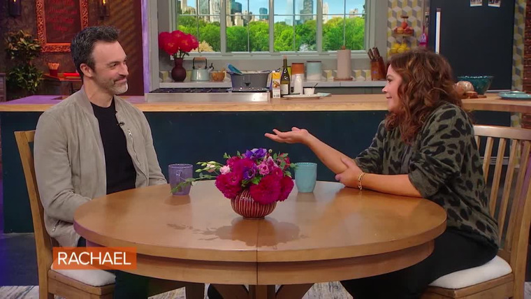 Rachael Ray — s14e37 — Reid Scott is in the house dishing on his new movie, 'Black and Blue'