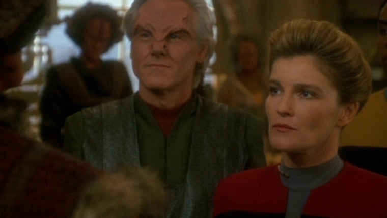 Star Trek: Voyager — s02e14 — Alliances