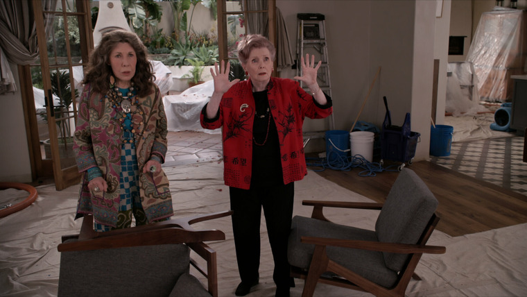 Grace and Frankie — s07e02 — The Arraignment