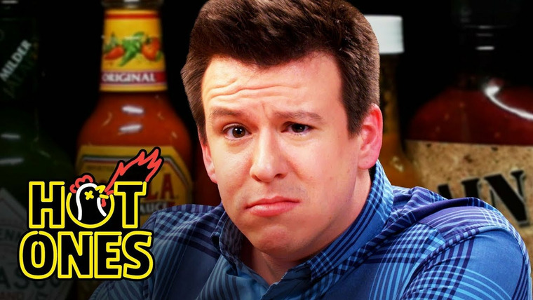 Горячие — s05e12 — Philip DeFranco Sets a YouTube Record While Eating Spicy Wings
