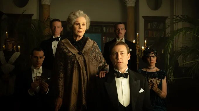 Рождественские истории о привидениях — s2025e01 — The Room in the Tower