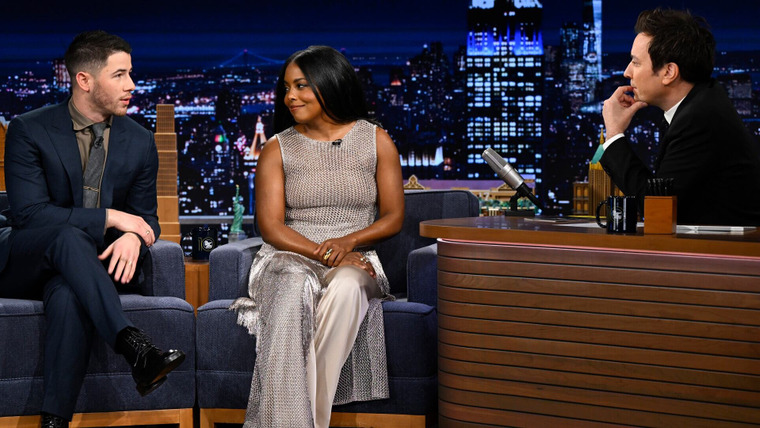Ночное шоу с Джимми Фэллоном — s2025e36 — Nick Jonas, Adrienne Warren, Anthony Michael Hall