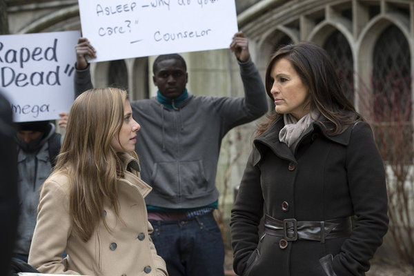 Law & Order: Special Victims Unit — s14e20 — Girl Dishonored
