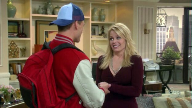 Элитное жилье — s01e04 — Sex, Lies & Chubby Chasers