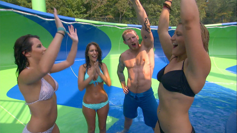 Xtreme Waterparks — s03e02 — Getting Wet in Summer Camp