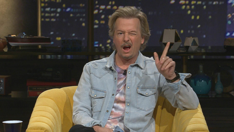 Lights Out with David Spade — s01e68 — Lauren Sivan, Pete Holmes & Moshe Kasher