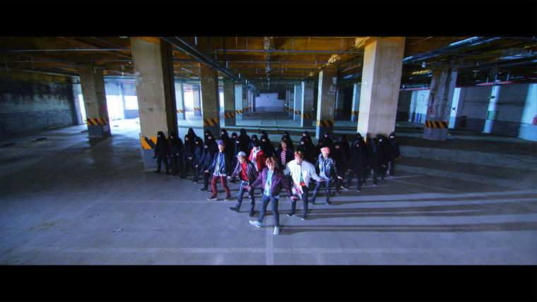 BTS on V App — s03e17 — BTS 'Not Today' MV (Choreography Version)