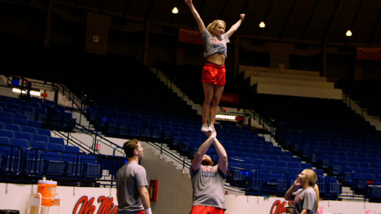 Cheerleader Generation — s01e05 — Freshman vs. Freshman