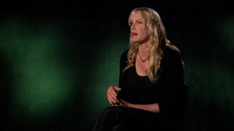 Истории призраков знаменитостей — s02e10 — Daryl Hannah, Maxim Chmerkovskiy, Shana Moakler, Marilyn Manson