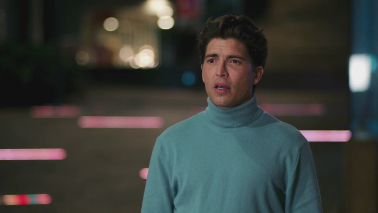 Love Triangle — s02e08 — First Date Flashbacks