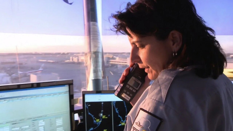 Airport 24/7: Miami — s01e03 — Category X