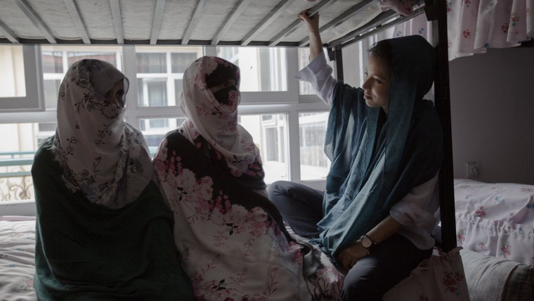 Вайс — s04e08 — Afghan Women's Rights & Floating Armories