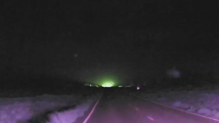 Paranormal Caught on Camera — s06e13 — Mysterious Lights in Moab and More