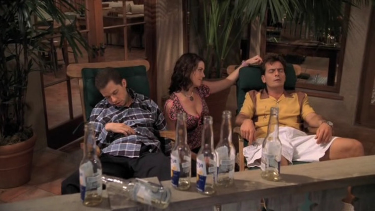 Two and a Half Men — s01e03 — Go East on Sunset Until You Reach the Gates of Hell