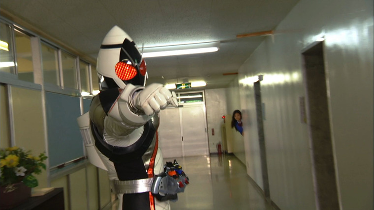 Kamen Rider Series — s22e01 — Transforming High School Life