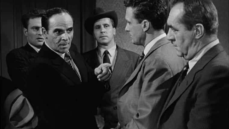 The Untouchables — s01e15 — Star Witness