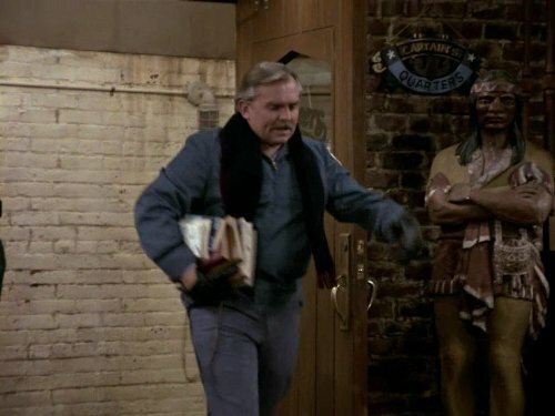 Чирс — s08e14 — What is... Cliff Clavin?