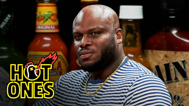 Горячие — s16e02 — Derrick Lewis Is Not Okay While Eating Spicy Wings