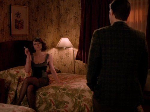 Убить скуку — s01e06 — The Case of the Beautiful Blackmailer