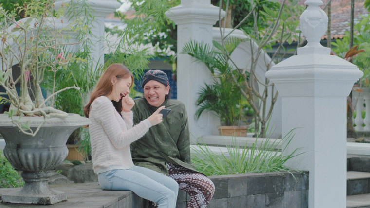 Losmen Bu Broto: The Series — s01e02 — Love in All Its Flavors