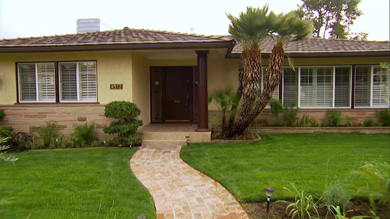 House Hunters Renovation — s2014e13 — Getting a Home of Their Own