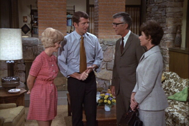 The Brady Bunch — s01e13 — Is There a Doctor in the House?