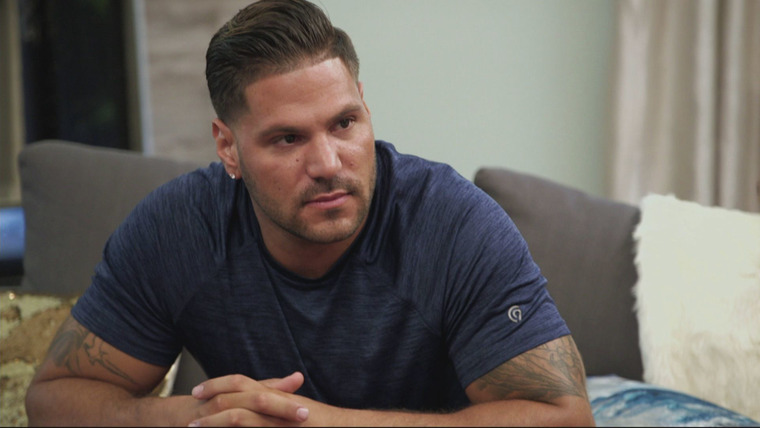 Jersey Shore: Family Vacation — s02e17 — Ronnie Magro's Series Of Unfortunate Events
