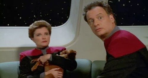 Star Trek: Voyager — s03e11 — The Q and the Grey