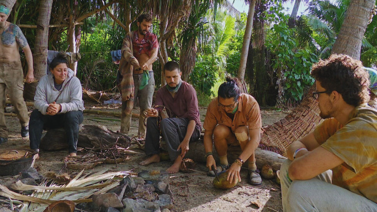 Последний герой — s43e11 — Hiding in Plain Sight