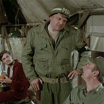 Чертова служба в госпитале Мэш — s05e22 — Souvenirs