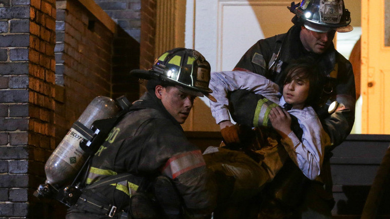 Chicago Fire — s02e22 — Real Never Waits