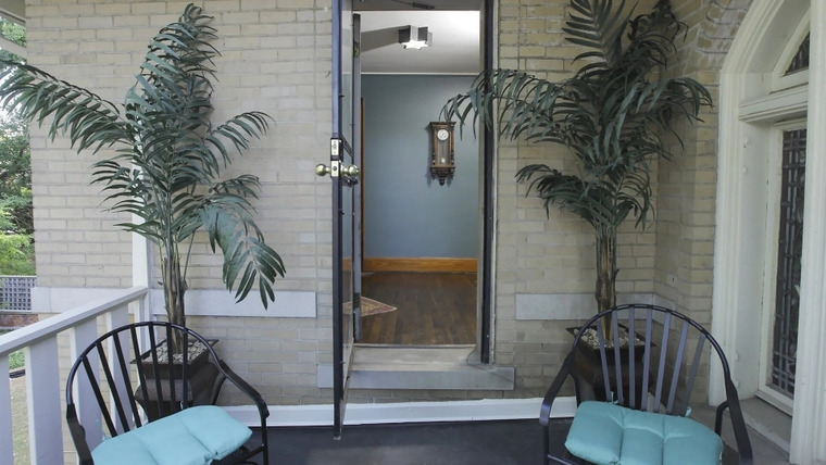 Sight Unseen — s01e04 — Guest Apartment