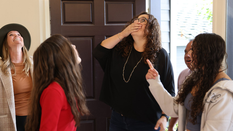 Unsellable Houses — s05e05 — A New Place Like Home