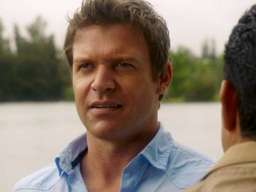 The Glades — s03e04 — The Naked Truth