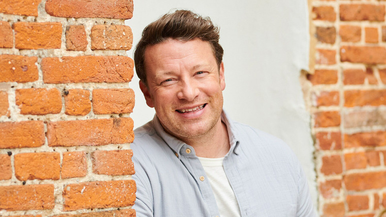 Jamie Oliver: Together — s01e06 — Episode 6: Steak, Potatoes, Caramelised Pineapple Tartlets