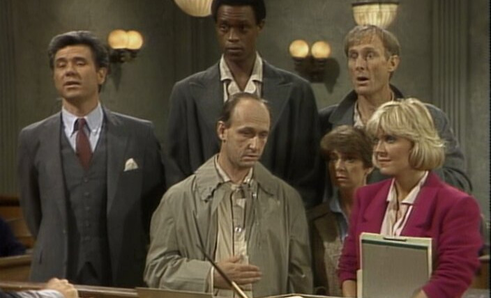 Ночной суд — s02e14 — Nuts About Harry