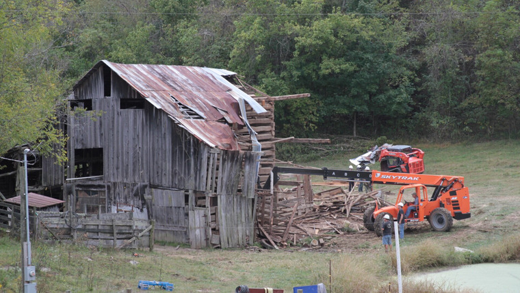 Barnwood Builders — s04e08 — Unwrapping a Massive Log Tobacco Barn