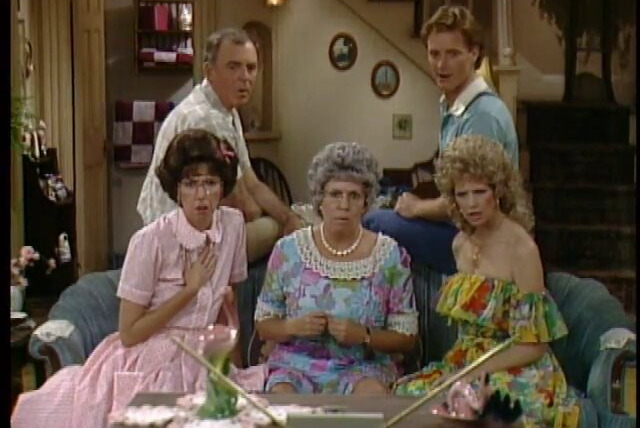 Mama's Family — s04e02 — Zirconias Are a Girl's Best Friend