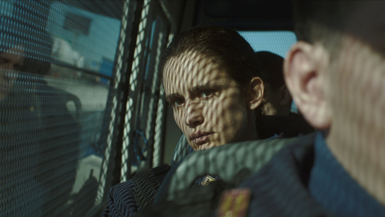 Общественные беспорядки — s01e04 — Episodio 4