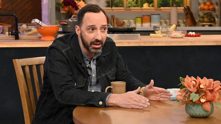 Рэйчел Рэй — s14e04 — Veep star Tony Hale is Joining Rachael in The Kitchen as Her Sous-Chef for the Day
