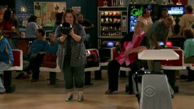 Mike & Molly — s01e03 — First Kiss