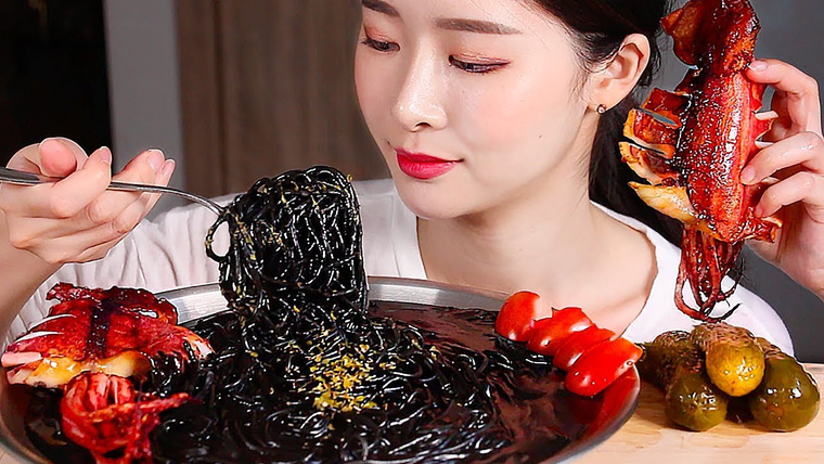 푸메 Fume — s01e61 — черная паста паста кремовая чернила кальмара ASMR Mukbang Eating Show