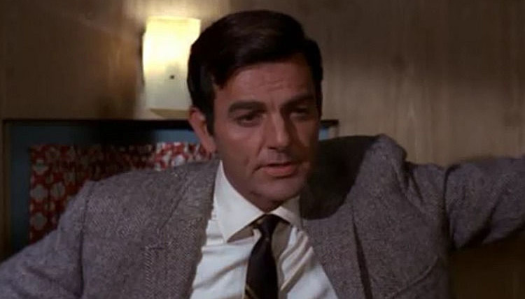 Mannix — s02e08 — Who Will Dig the Graves?