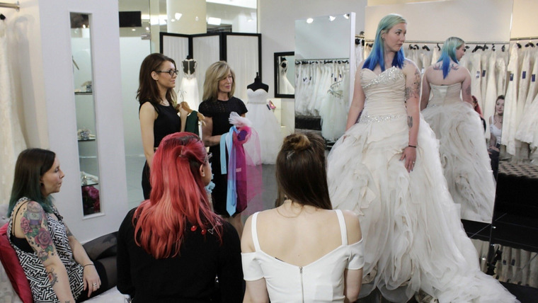 Say Yes to the Dress UK — s01e03 — Team Ballgown or Team Fishtail?